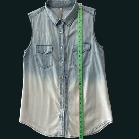 Paper Crane Women's Denim Double Pocket Shirt Light Blue Sz/M - Picture 7 of 8